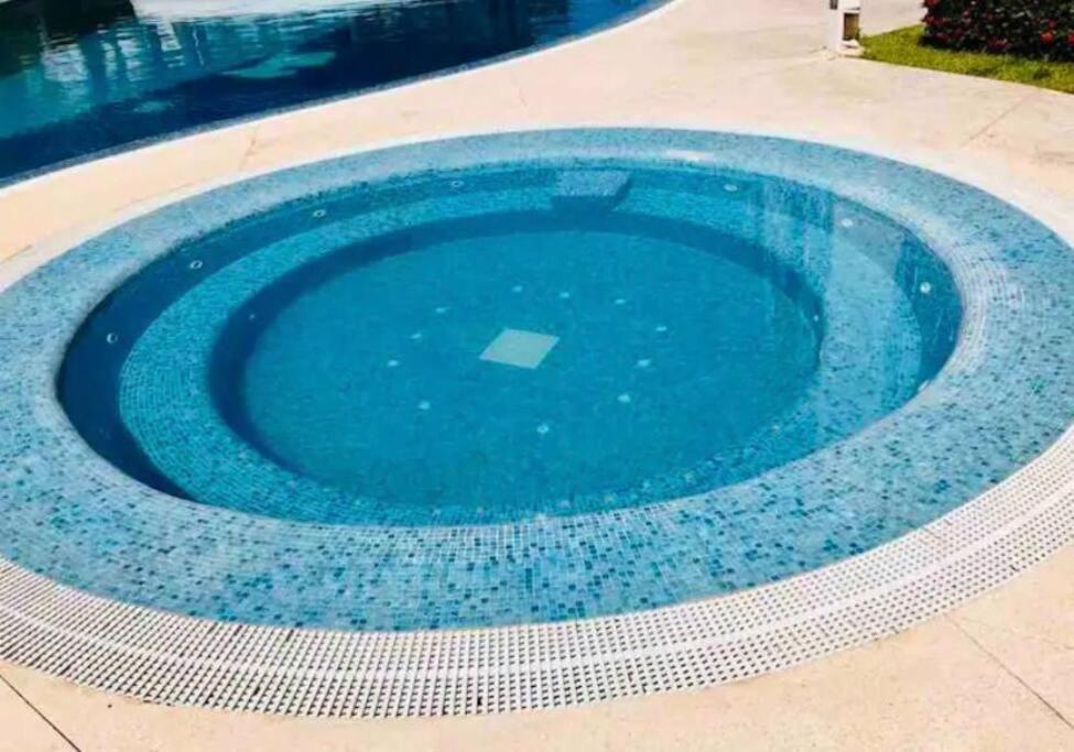 Home & Office Cancun Pool Exterior foto