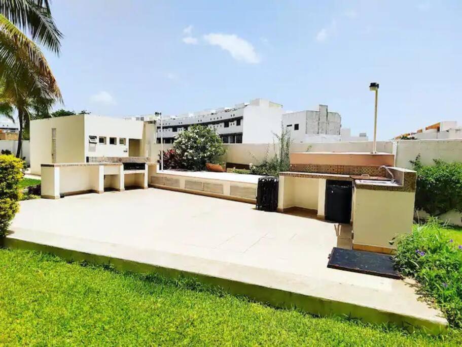 Home & Office Cancun Pool Exterior foto
